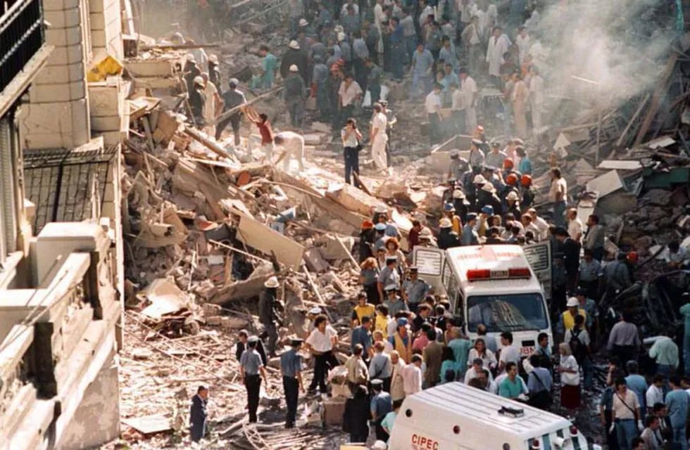 El atentado a la Embajada de Israel se produjo el 17 de marzo de 1992 y dejó un saldo de 22 muertos más cientos de heridos.
