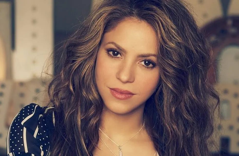 Shakira estrenó un nuevo tema y sorprendió con un impactante cambio de look