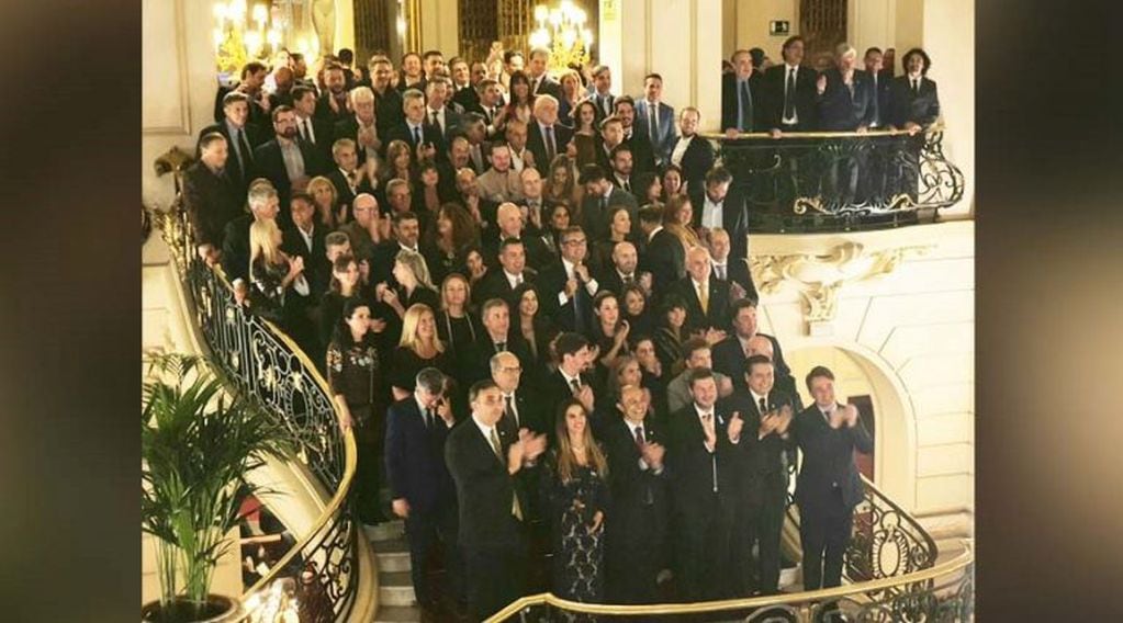 Los representantes de todas las delegaciones presentes en la foto de ocasión (APN)