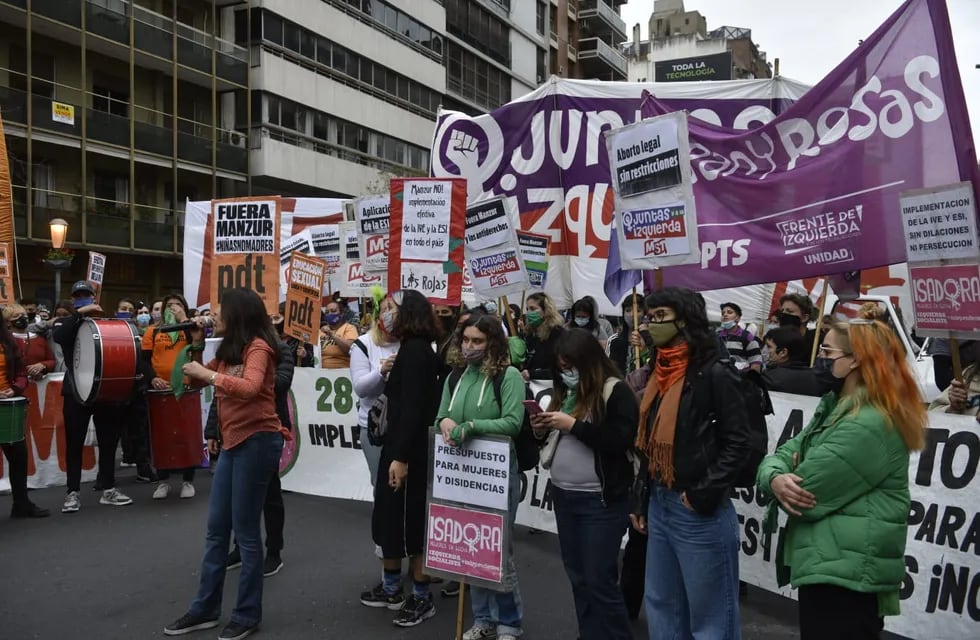 Organizaciones sociales marcharon este martes en Córdoba. (Fotos / Facundo Luque)