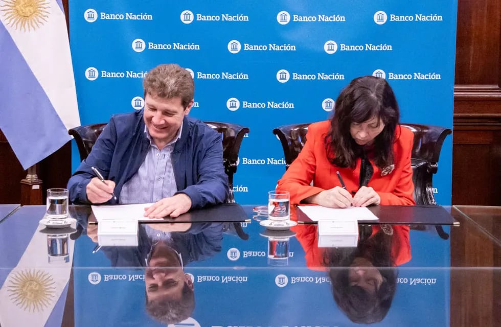 Melella firmó un acuerdo con Batakis para financiar empresas fueguinas por 10 mil millones