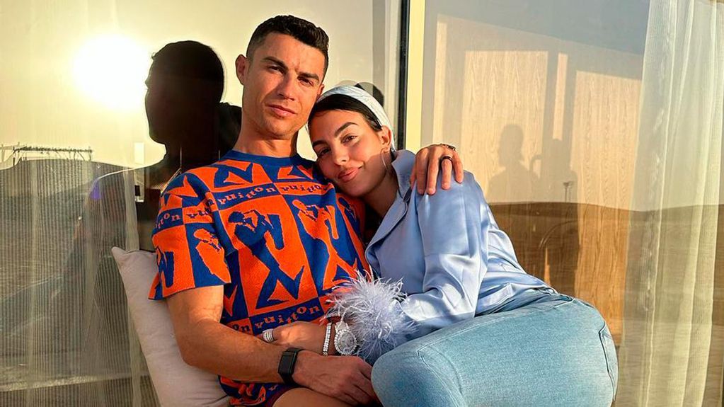 Luego de perder en la Eurocopa, Georgina Rodríguez acompaña a Cristiano Ronaldo con una bikini infartante