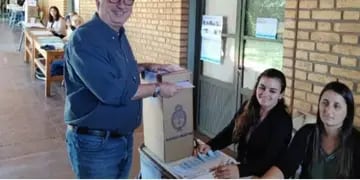 Balotaje 2023: Hugo Passalacqua emitió su voto en Oberá