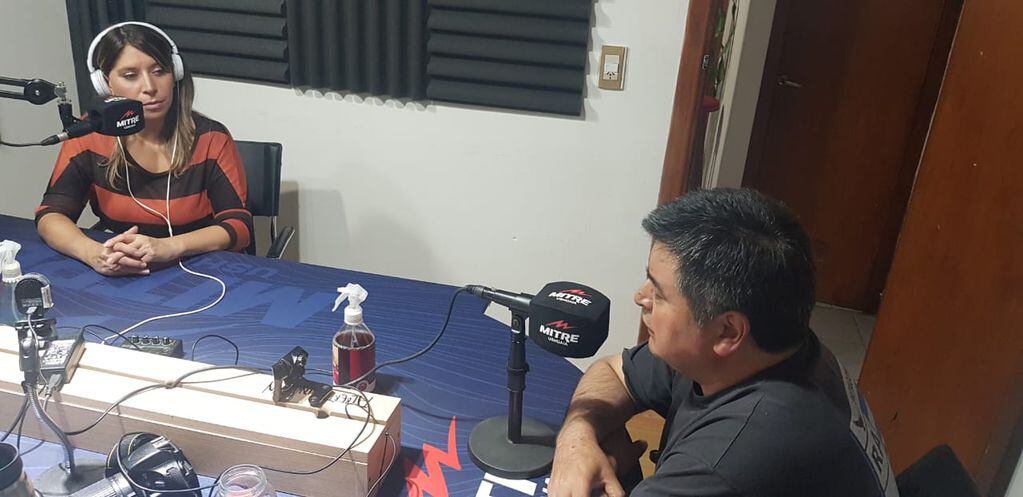 El secretario General de la  Asociación de Trabajadores del Estado Carlos Córdoba visitó la columna Jueves Gremial del programa la Hora Vía por Radio Mitre Ushuaia.