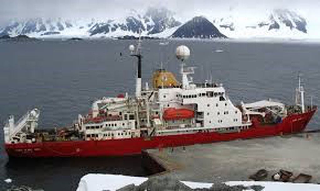 Base Rothera, el buque James Clark Ross será el encargado de llevar al personal  hasta Malvinas.