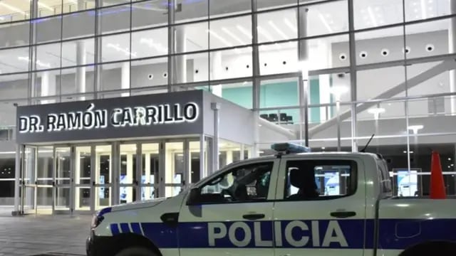 Custodia policial en el "Ramón Carrillo"