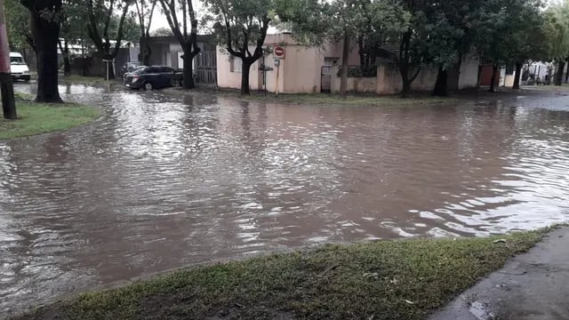 Calles de la ciudad de Pérez inundadas por las intensas precipitaciones