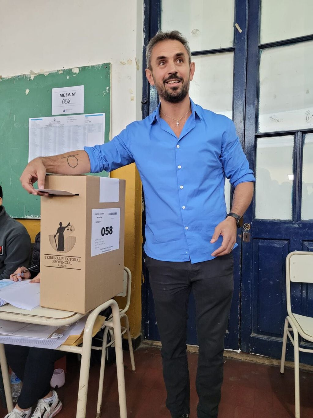 Martín Menem ya votó este domingo 7 de mayo en La Rioja.