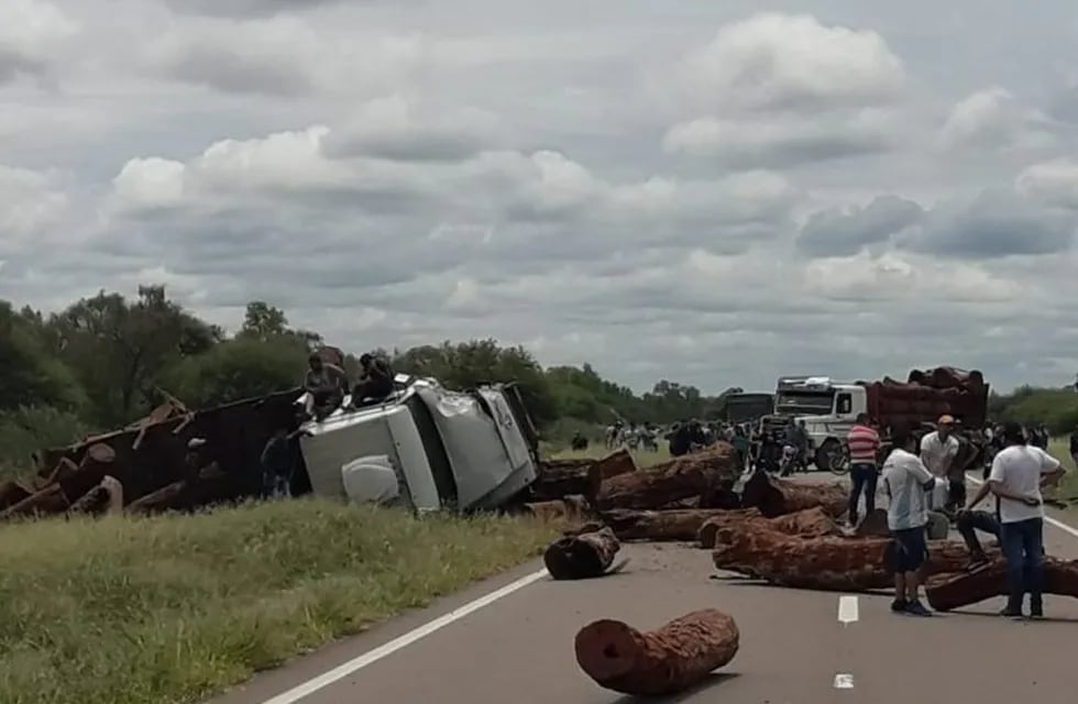 Accidente vial en Tolloche, Salta. (Prensa Policía de Salta)