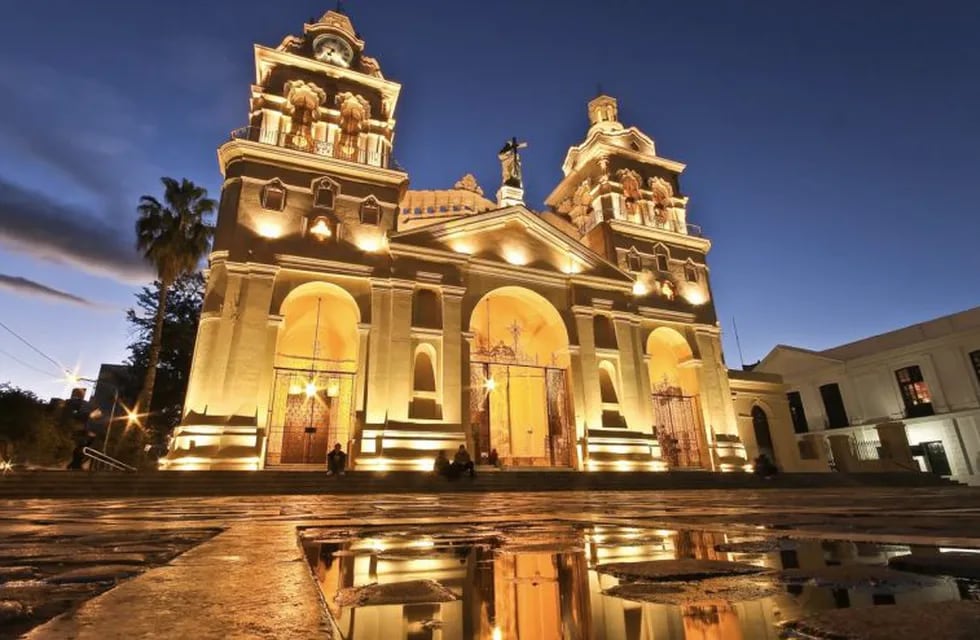 Las iglesias de Córdoba, desde un drone e iluminadas.