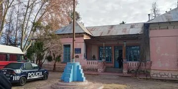 Robo escuela Arizu en Villa Atuel