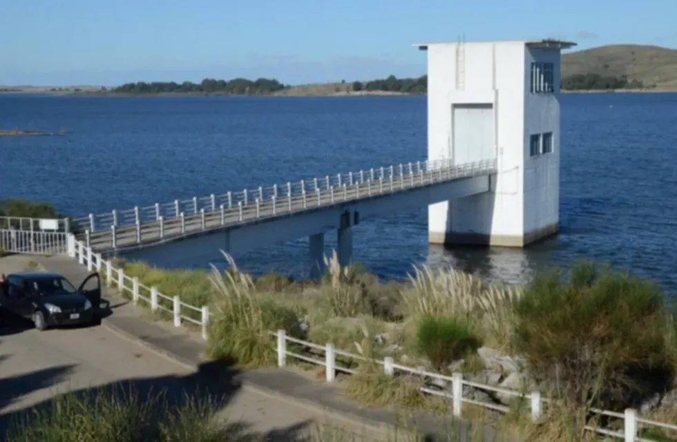Anunciaron obras hídricas por 1.200 millones de pesos para Bahía Blanca y Punta Alta.