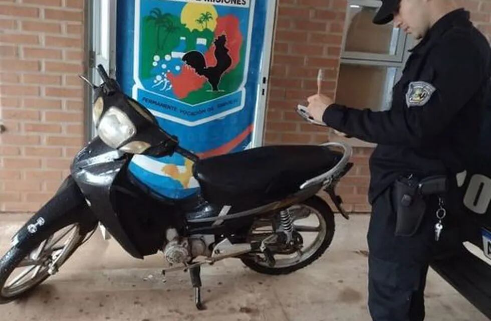 Puerto Esperanza: recuperan una motocicleta robada.