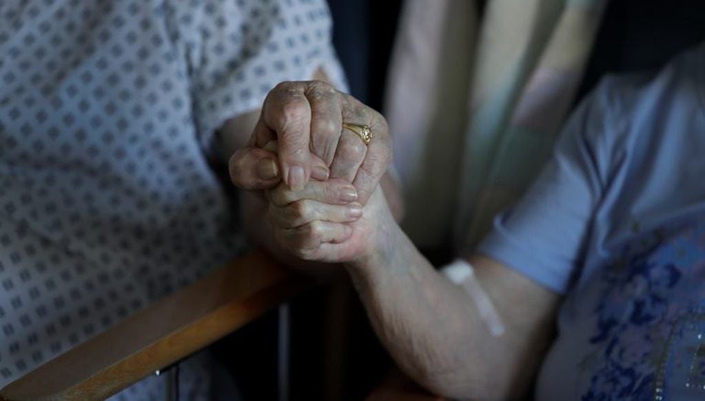 Adultos mayores en geriatricos. Photo: Kirsty Wigglesworth/PA Wire/dpa