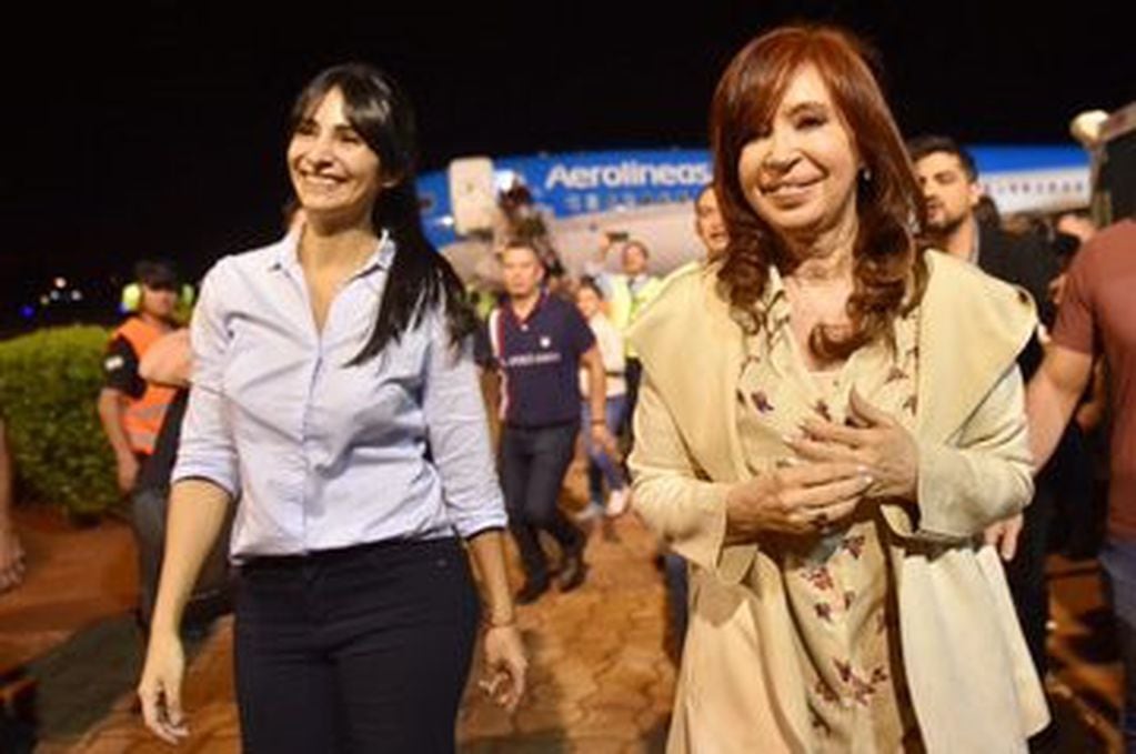Juntas. Cristina Fernández de Kirchner tuvo como su fiel escudera a la diputada Cristina Brítez militante de La Cámpora. (Twitter)