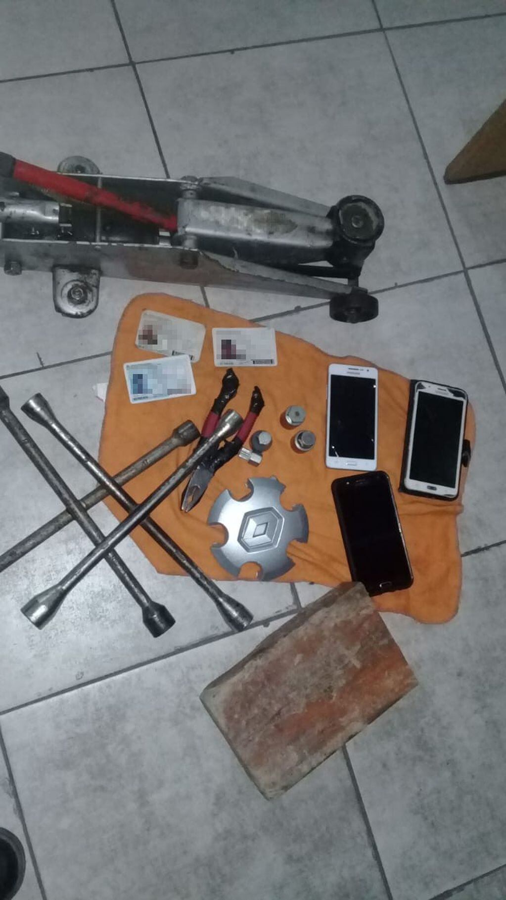 Cinco robaruedas arrestados con pocas horas de diferencia en Rosario (Prensa Ministerio de Seguridad)