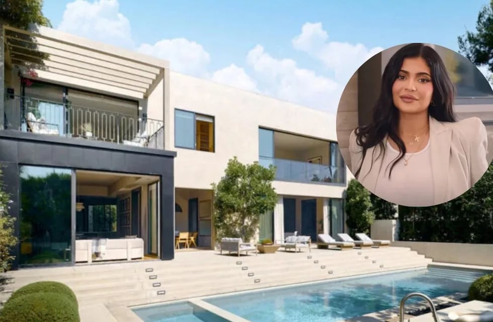 Estilo moderno, ambientes amplios y una espectacular piscina: así es la mansión de Kylie Jenner.