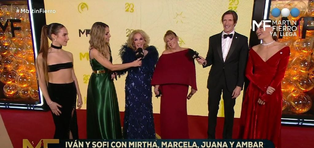 Mirtha, Marcela, Juana y Ámbar en los Martín Fierro. (Captura Telefe)