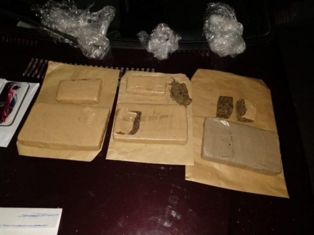 Los sorprendieron con tres kilos de marihuana. Foto: Relaciones Policiales San Luis.