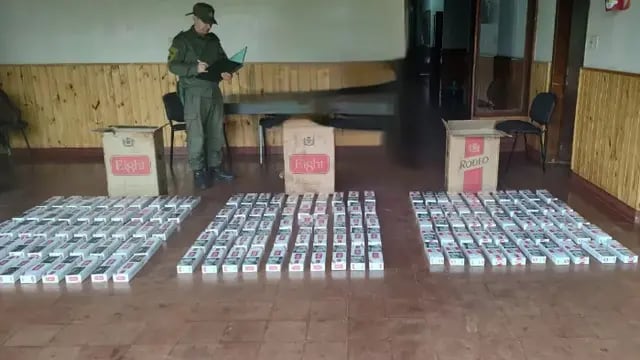 Gendarmería Nacional Argentina decomisa 1.500 paquetes de cigarrillos extranjeros en Puerto Piray