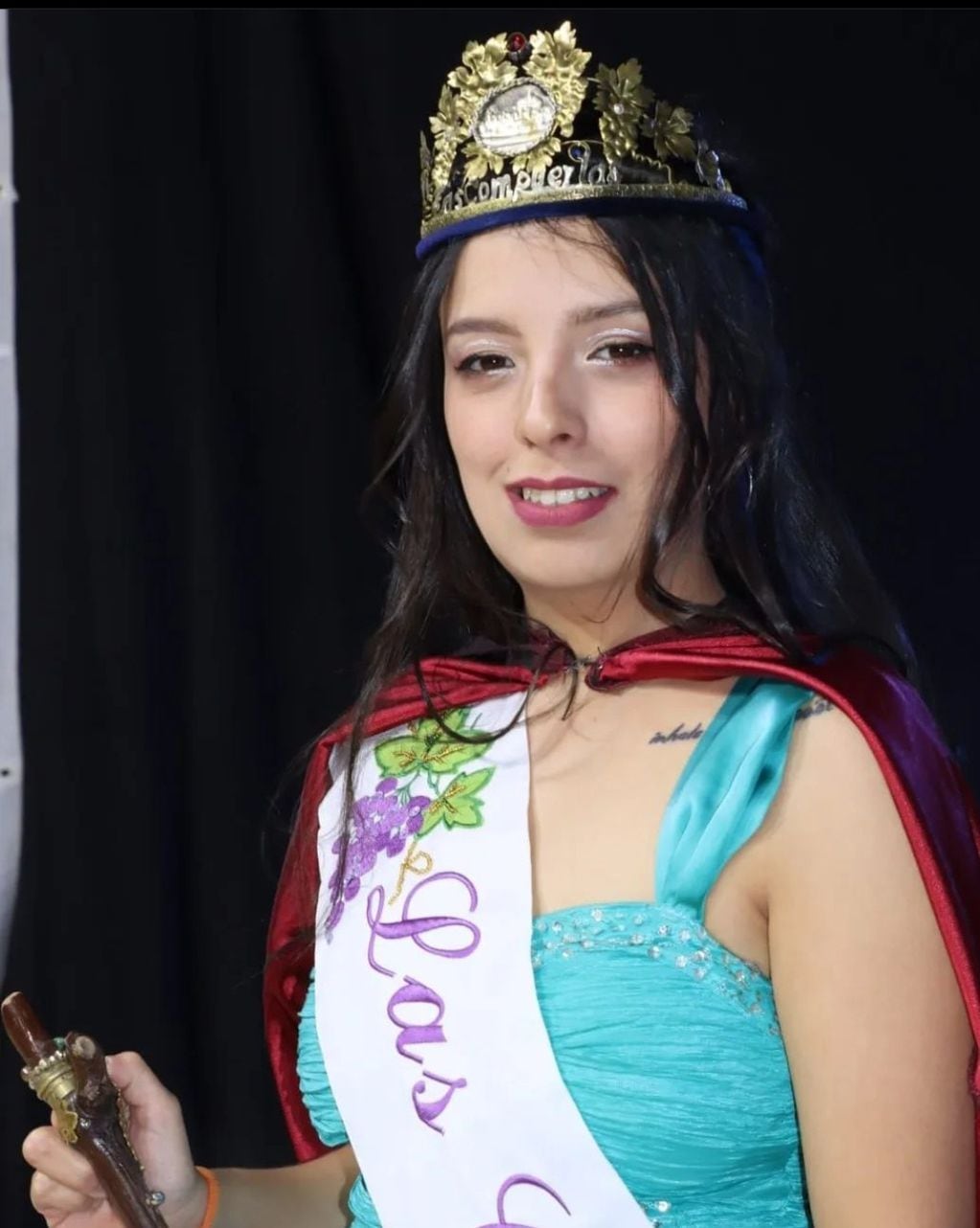Camila Denise Moyano, reina del distrito de Las compuertas.