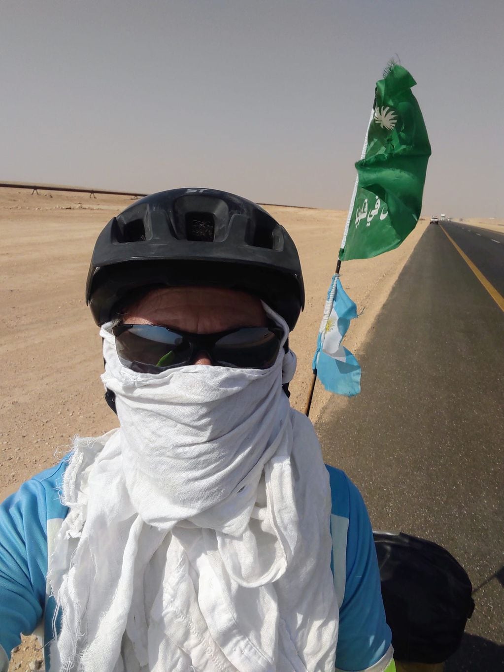 Un gualeguaychuense pedaleó casi 10 mil kilómetros para llegar al Mundial de Qatar
