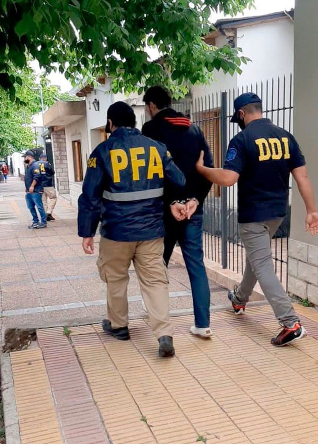La Policía Federal y la DDI de Vicente López detuvieron a un sanrafaelino que era buscado por estafas.