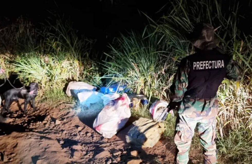 Prefectura Naval secuestró casi 170 kilogramos de droga en Eldorado.