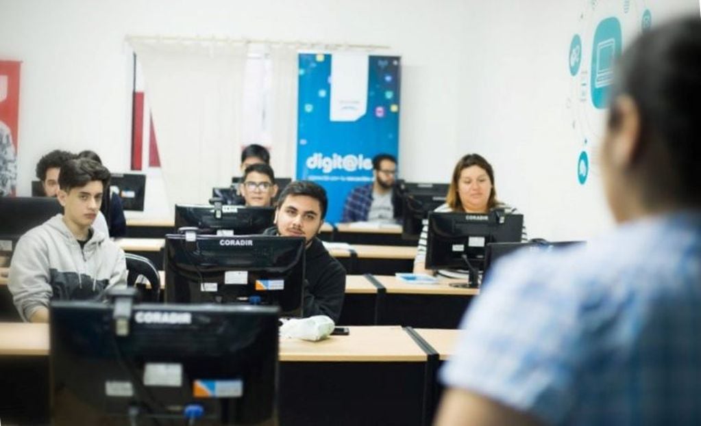 Con el cupo completo para los dos cursos abiertos, los alumnos de digit@lers tomaron clases en el Punto Digital ubicado en San Martín 183 de San Salvador de Jujuy.