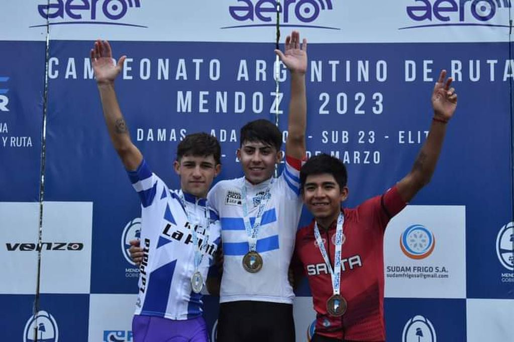 El podio de la sub 23, Campeonato Argentino de Ruta en Mendoza.