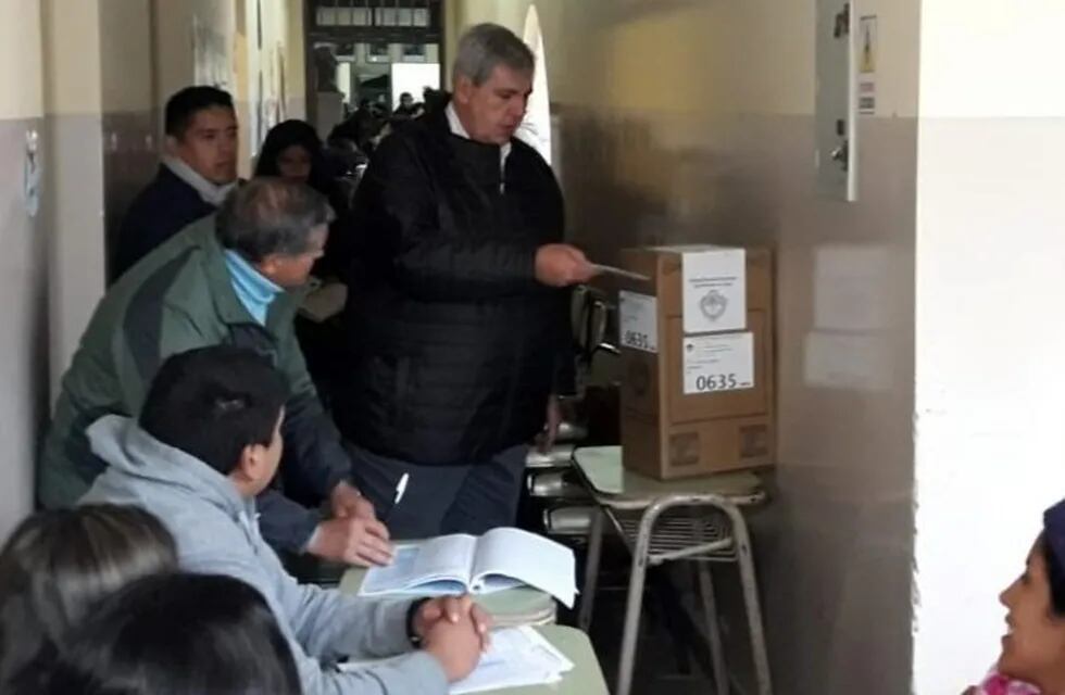 Vota el vicegobernador de Jujuy, Carlos Haquim