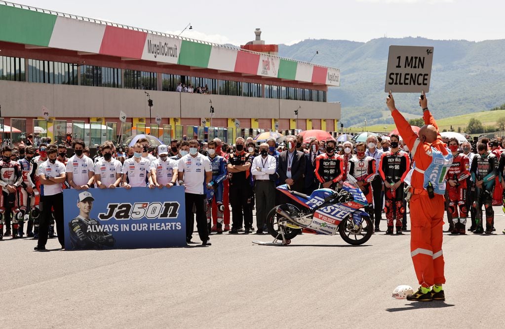 Falleció el motociclista Jason Dupasquier luego de su accidente en el GP de Italia.