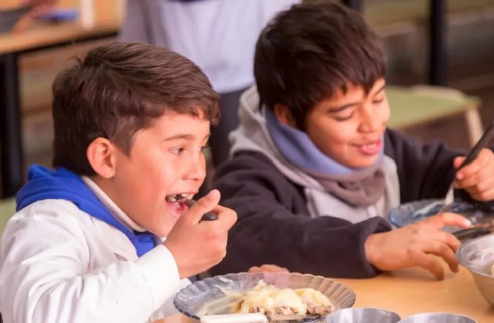 Anunciaron un nuevo aumento para servicios alimentarios en comedores escolares de la provincia de Santa Fe. (@gobsantafe)