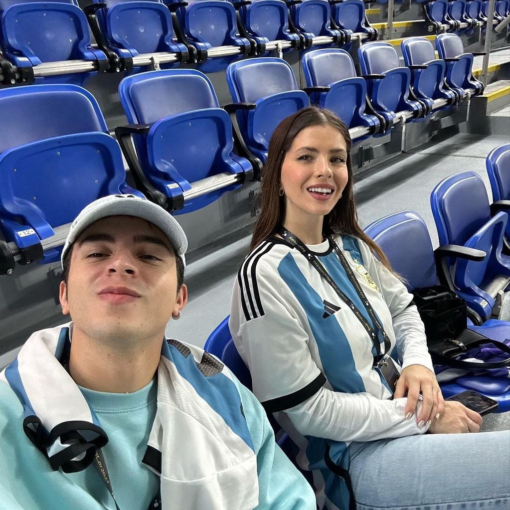 China Suárez y Rusherking apoyaron a la Selección Argentina desde Qatar.