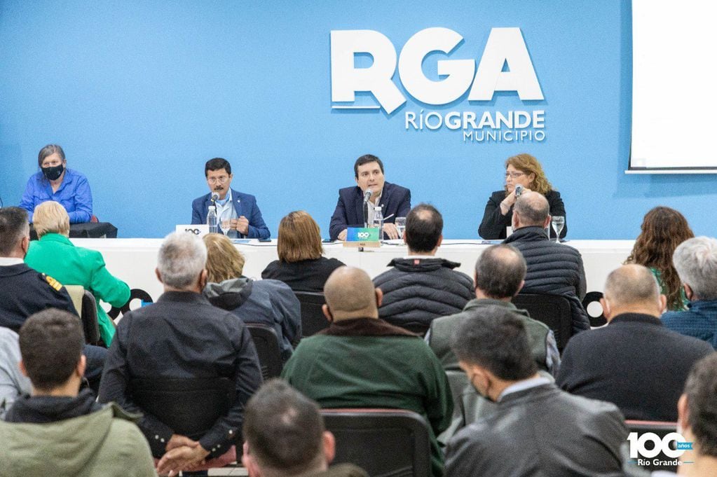 Disertación sobre la importancia del puerto de Río Grande.