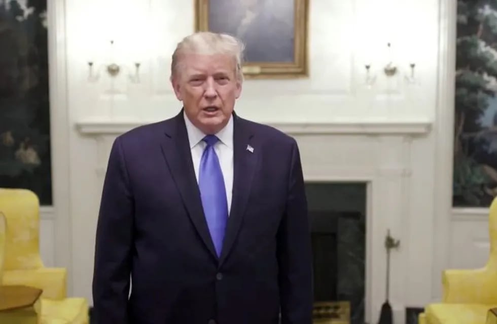 U.S. President Donald Trump makes an announcement after he and First Lady Melania Trump tested positive for the coronavirus disease (COVID-19), in Washington, U.S., October 2, 2020, in this still image taken a video posted on Trump's twitter page. DONALD TRUMP via TWITTER via REUTERS MANDATORY CREDIT. NO RESALES. NO ARCHIVES. THIS IMAGE HAS BEEN SUPPLIED BY A THIRD PARTY.