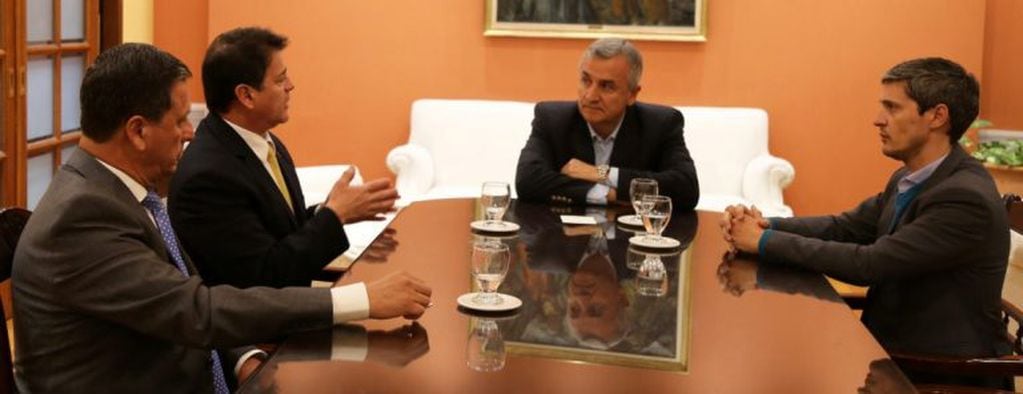Morales se reunió en Buenos Aires con funcionarios del BCIE.