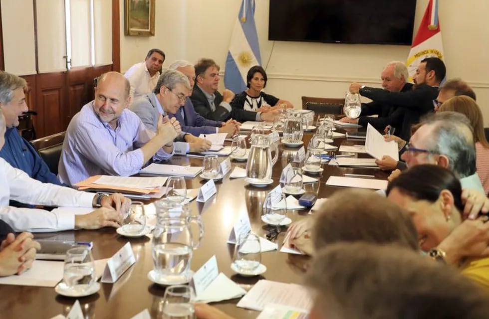 Primera reunión de gabinete de Omar Perotti (prensa Gobernación)