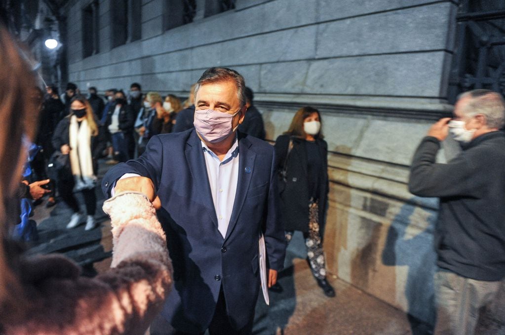 Mario Negri llegando al Congreso (Foto: Federico Lopez Claro)