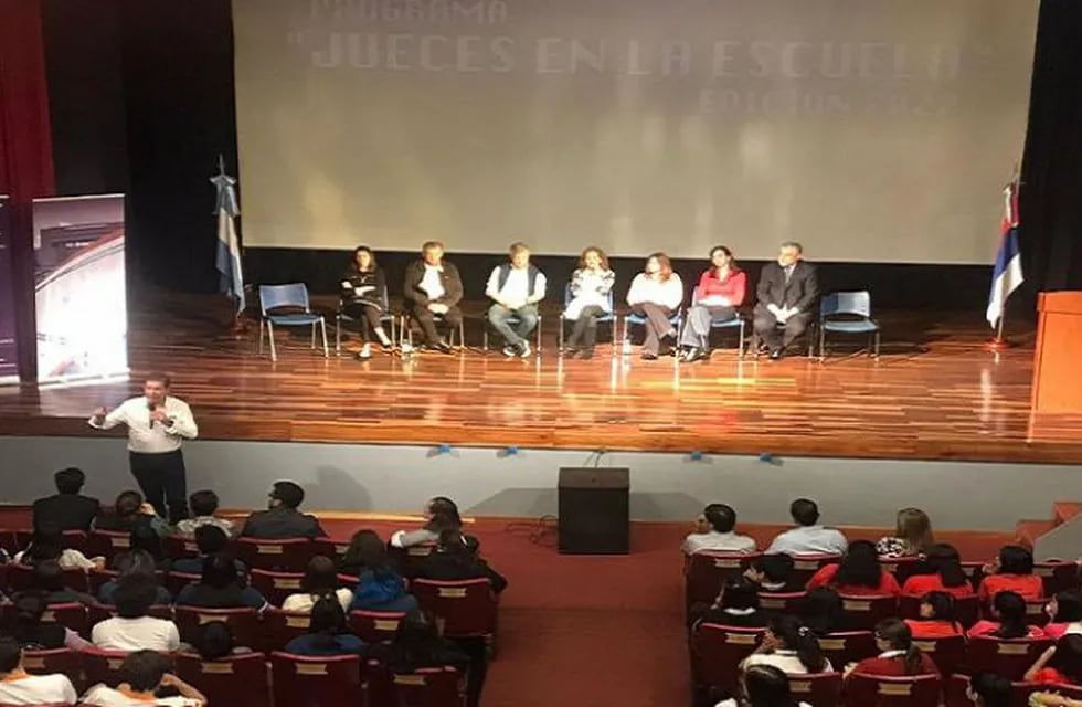 Presentaron en Puerto Rico el programa “Jueces en la Escuela 2022”.