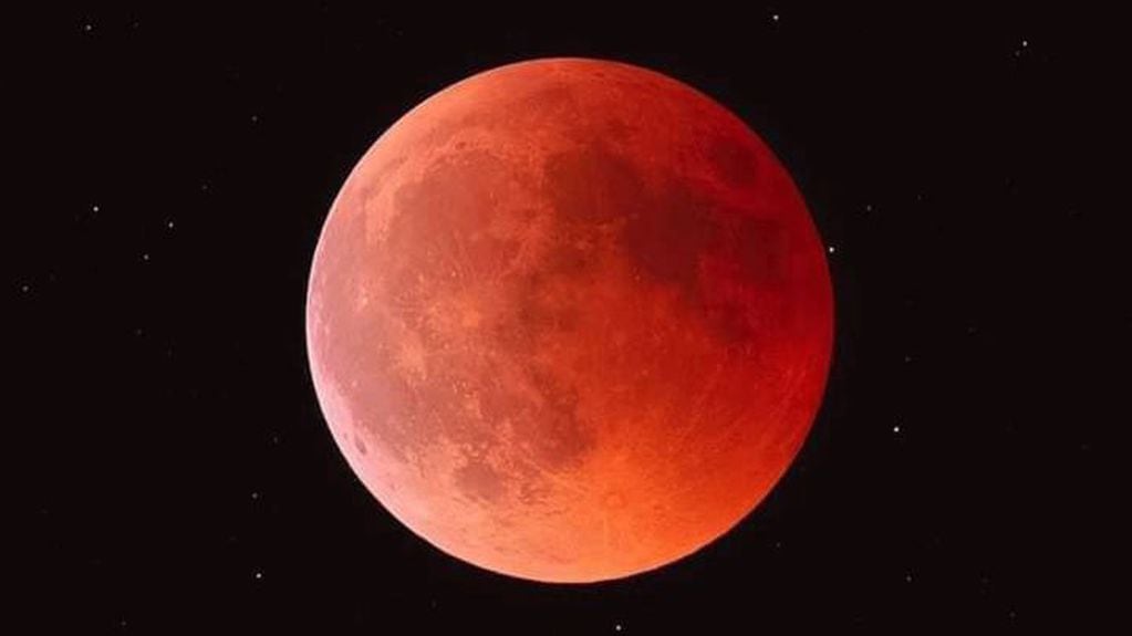 El espectacular tinte rojizo de la Luna se pudo ver desde América, África y Europa.