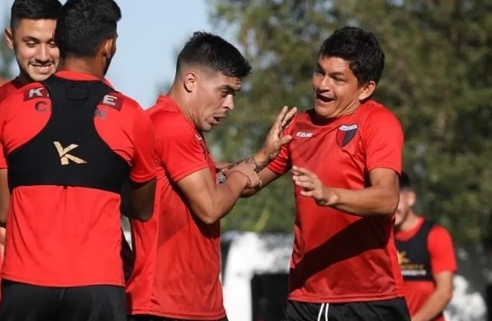 Colón analiza rescindirle el contrato a Brian Fernández (@ColonOficial)