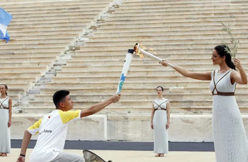 La ceremonia del encendido de la llama olímpica en imágenes.
