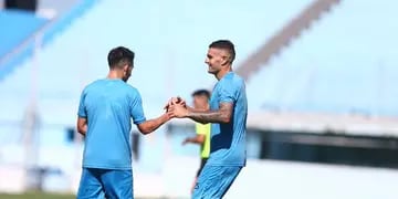 Vegetti le reconoce a Ruiz Gómez un nuevo pase gol