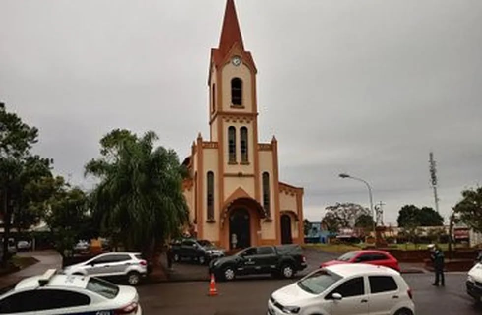 Parroquia San Pedro y San Pablo de Apóstoles.