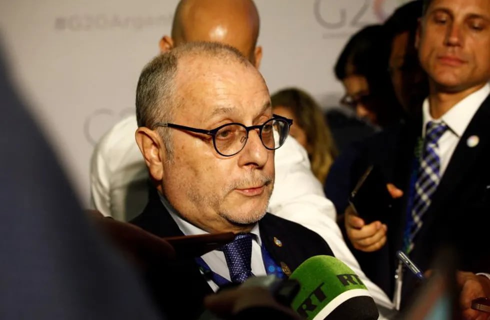 Jorge Faurie, Argentina's foreign affairs minister, speaks to members of the media during the G-20 Leaders' Summit in Buenos Aires, Argentina, on Friday, Nov. 30, 2018. Faurie told reporters that President Mauricio Macri and Saudi Arabian Crown Prince Mohammed bin Salman both have open slots during Saturday’s agenda that may lead to a meeting. Photographer: Erica Canepa/Bloomberg buenos aires Jorge Faurie reunion cumbre del G20 en buenos aires cumbre del grupo de los veinte