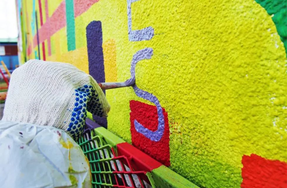 Mural de libertad de inmigración y diversidad de culturas en Río Grande