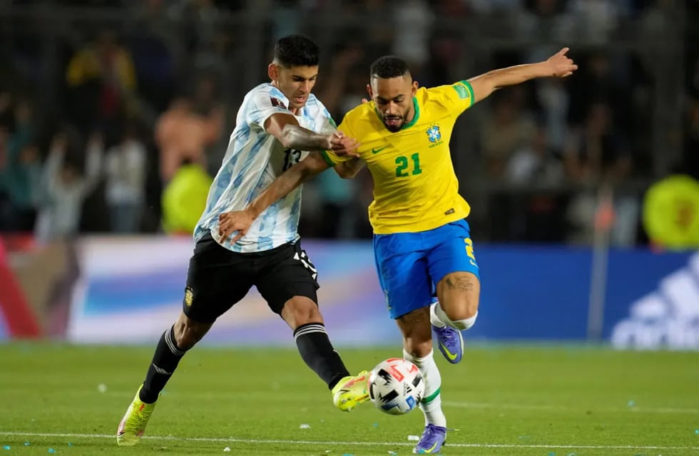 "El Cuti" Romero se lesionó en el último partido de la Selección Argentina ante Brasil. (AP)