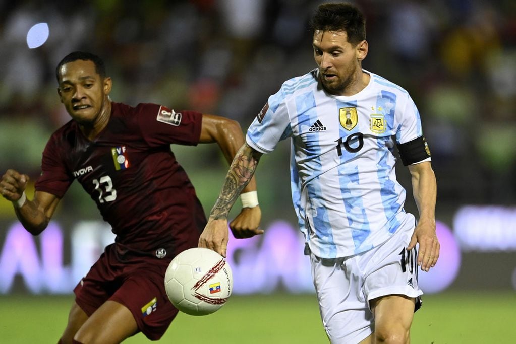 Lionel Messi, capitán y referente de la selección argentina en las eliminatorias sudamericanas rumbo al Mundial Qatar 2022. (AP)