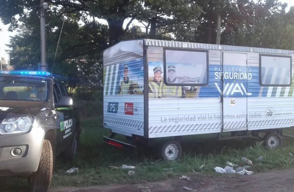 La Policía de Seguridad Vial instaló un destacamento móvil en Villa La Ribera tras el piquete de los vecinos sobre la Ruta Nacional 11.